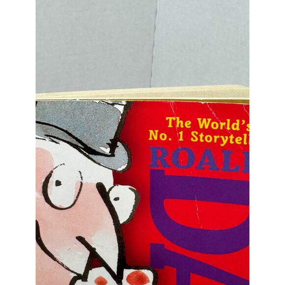 Charlie and the Chocolate Factory by Roald Dahl Golden Ticket 1998 - Picture 3 of 16